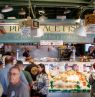Fischstand, Pike Place Market, Seattle - Credit: Johnny Zhu/Visit Seattle