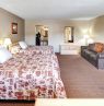 Zimmer 2 Queen, Rock Crest Lodge & Cabins, Custer, South Dakota - Credit: Rock Crest Lodge