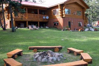 BC/Beaver Guest Ranch/Haus